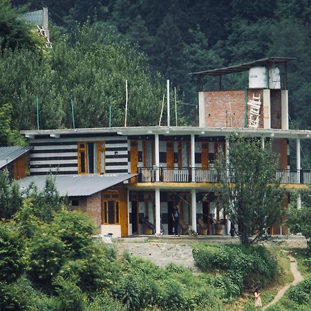 Yellowjackets Hostel Tosh 外观 照片