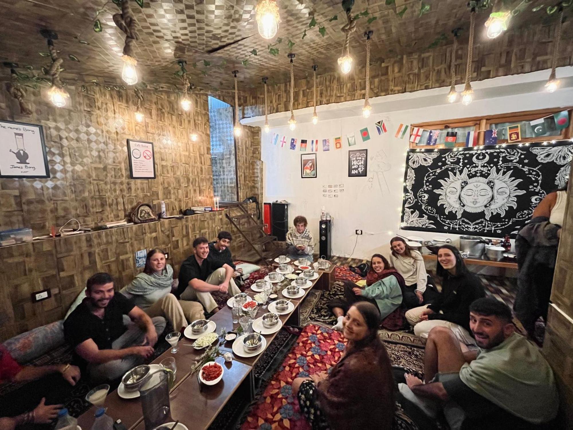 Yellowjackets Hostel Tosh 外观 照片